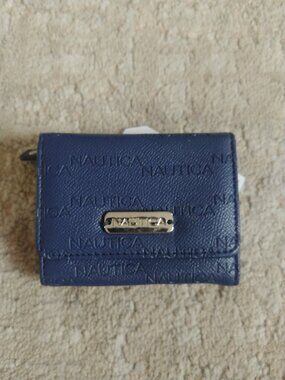 BRAND NEW navy blue Nautica wallet
